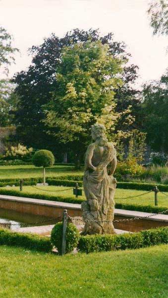statue-of-Meleager-in-newly-restored-walled-garden